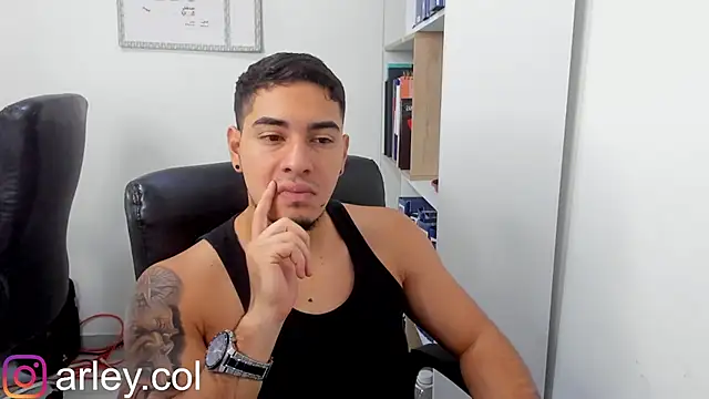 Snapshot of Dimitri_Colleman chatting on January 18, 12:04 pm Dimitri Colleman online show from January 18, 12:04 pm