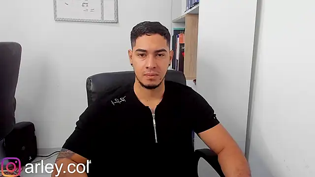 Snapshot of Dimitri_Colleman chatting on January 19, 1:43 am Dimitri Colleman online show from January 19, 1:43 am