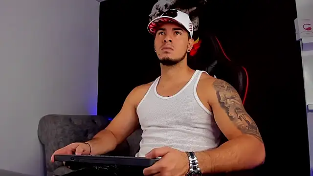 Snapshot of Dimitri_Colleman chatting on January 23, 4:09 am Dimitri Colleman online show from January 23, 4:09 am