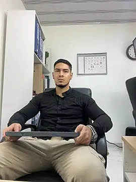 Snapshot of Dimitri_Colleman chatting on January 23, 9:18 am Dimitri Colleman online show from January 23, 9:18 am