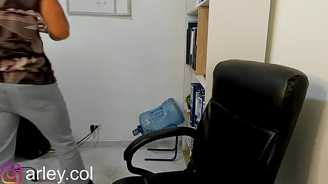 Snapshot of Dimitri_Colleman chatting on January 24, 3:55 pm Dimitri Colleman online show from January 24, 3:55 pm