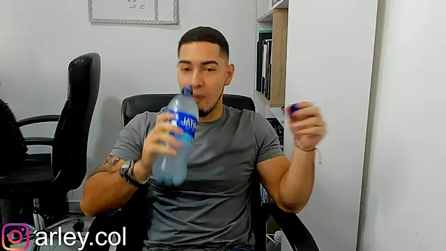 Snapshot of Dimitri_Colleman chatting on January 26, 1:20 am Dimitri Colleman online show from January 26, 1:20 am