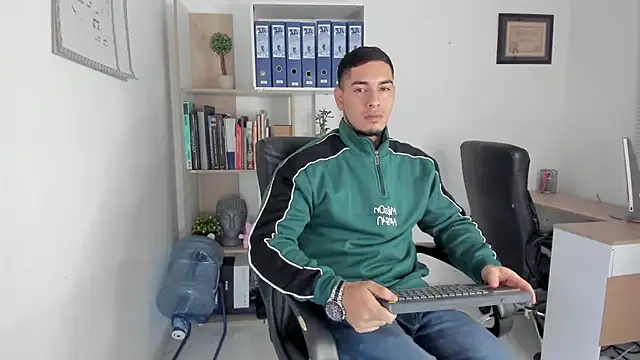 Snapshot of Dimitri_Colleman chatting on January 30, 9:04 am Dimitri Colleman online show from January 30, 9:04 am