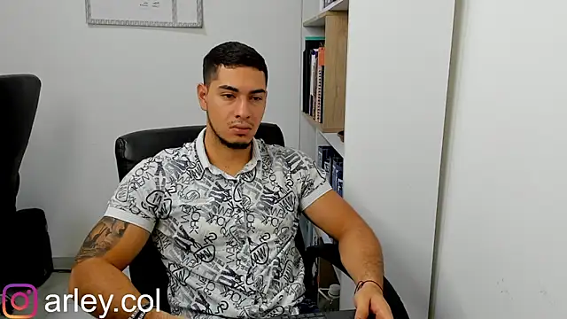 Snapshot of Dimitri_Colleman chatting on February 2, 10:49 pm Dimitri Colleman online show from February 2, 10:49 pm