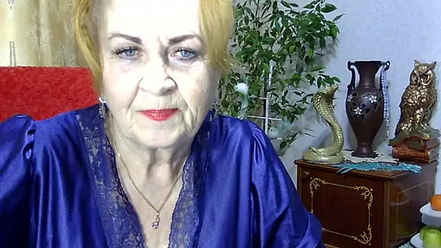 Emma52610 online show from February 19, 11:49 am
