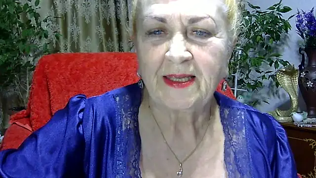 Emma52610 online show from March 14, 6:07 pm