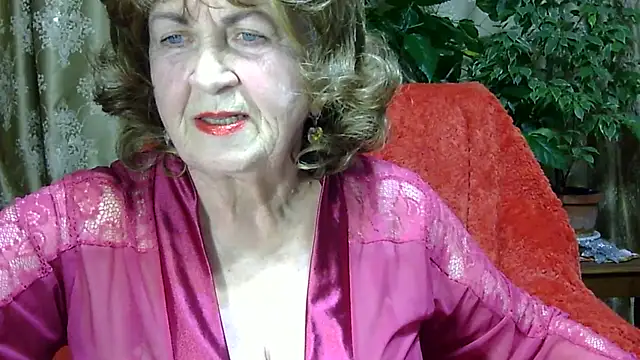 Emma52610 online show from February 17, 4:35 pm