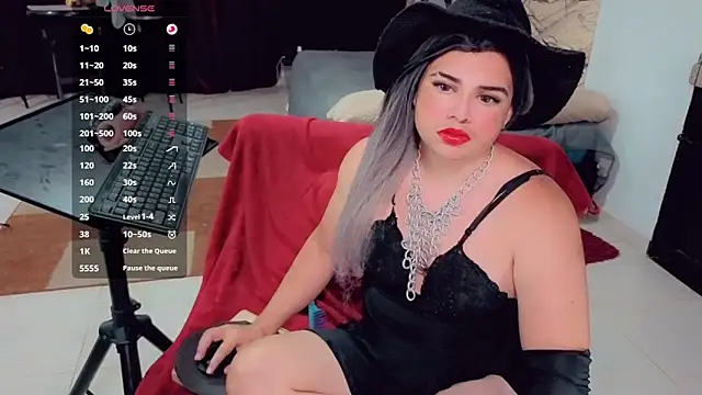 Snapshot of camyl93 chatting on April 25, 2:58 am camyl93 online show from April 25, 2:58 am