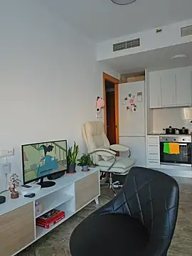 DannaaMeliza online show from January 18, 8:51 am