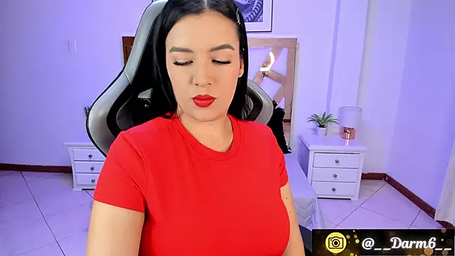 Lia Simons online show from January 11, 7:06 am