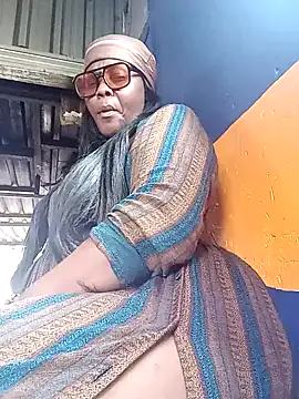 Snapshot of SQUITBOOTY chatting on January 18, 11:25 am SQUITBOOTY online show from January 18, 11:25 am