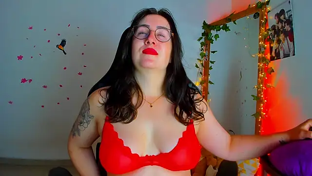 Snapshot of Susan_Foxx chatting on October 12, 6:51 pm Susan Foxx online show from October 12, 6:51 pm