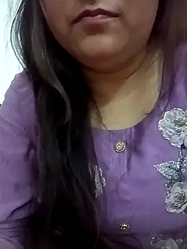 Snapshot of naughtymadam chatting on February 23, 6:33 am naughtymadam online show from February 23, 6:33 am