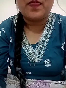 Snapshot of naughtymadam chatting on March 11, 7:47 am naughtymadam online show from March 11, 7:47 am