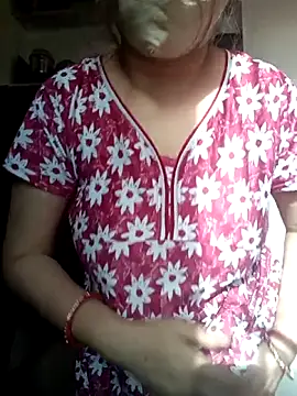 Snapshot of naughtymadam chatting on March 12, 3:01 am naughtymadam online show from March 12, 3:01 am