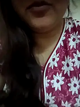 Snapshot of naughtymadam chatting on March 21, 3:11 am naughtymadam online show from March 21, 3:11 am