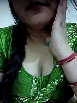 Snapshot of naughtymadam chatting on March 21, 4:43 pm naughtymadam online show from March 21, 4:43 pm