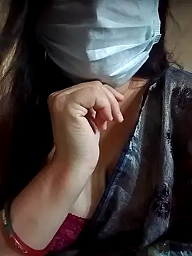 Snapshot of naughtymadam chatting on April 13, 4:40 am naughtymadam online show from April 13, 4:40 am