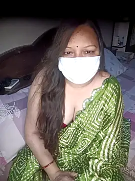 Snapshot of naughtymadam chatting on April 30, 5:14 am naughtymadam online show from April 30, 5:14 am