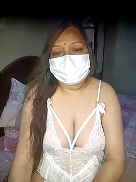 Snapshot of naughtymadam chatting on May 3, 5:02 am naughtymadam online show from May 3, 5:02 am