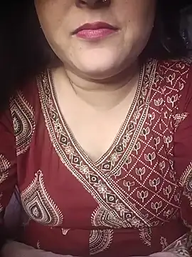 Snapshot of naughtymadam chatting on June 26, 6:18 am naughtymadam online show from June 26, 6:18 am