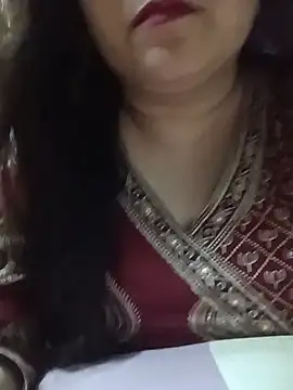 Snapshot of naughtymadam chatting on July 3, 5:58 am naughtymadam online show from July 3, 5:58 am