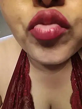Snapshot of naughtymadam chatting on July 7, 6:47 am naughtymadam online show from July 7, 6:47 am