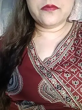 Snapshot of naughtymadam chatting on July 23, 5:49 am naughtymadam online show from July 23, 5:49 am