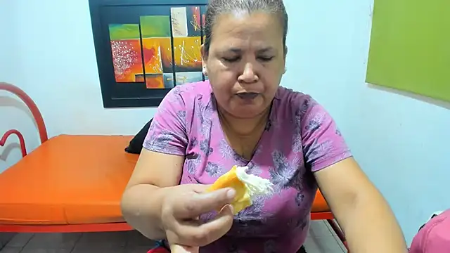 beckyummys online show from February 6, 12:16 pm