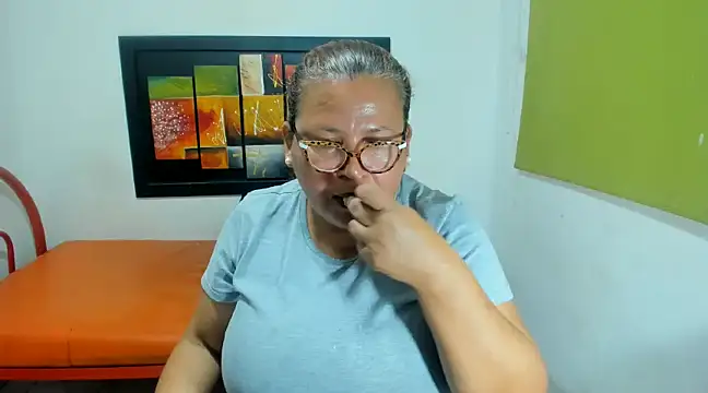 beckyummys online show from February 28, 1:25 pm