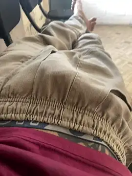 Snapshot of descret_19 chatting on March 23, 3:27 pm descret 19 online show from March 23, 3:27 pm