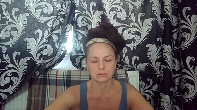 Snapshot of LindaStarS chatting on June 27, 4:50 am LindaStarS online show from June 27, 4:50 am