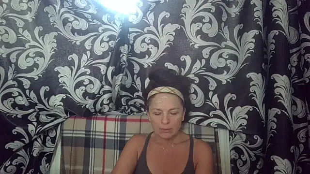 Snapshot of LindaStarS chatting on July 27, 4:19 am LindaStarS online show from July 27, 4:19 am