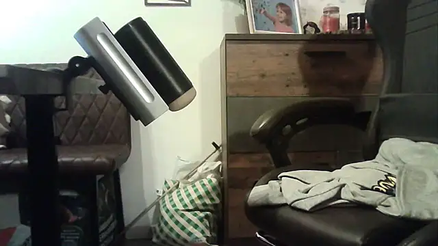 Snapshot of ShyGuyWannaTry chatting on October 11, 12:32 am ShyGuyWannaTry online show from October 11, 12:32 am