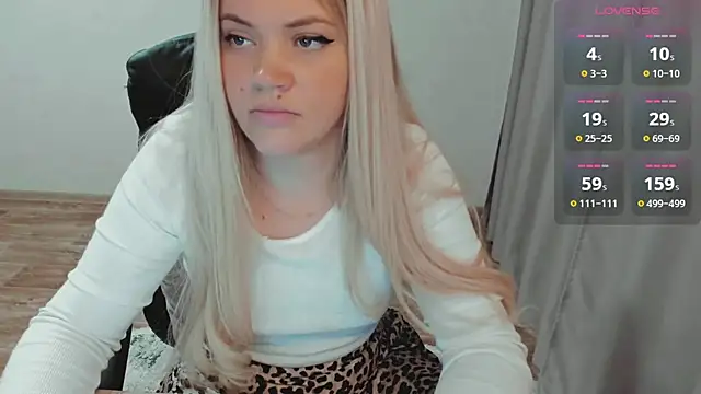 AllAboutLoveXx online show from March 15, 10:13 am