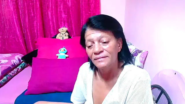 SLUTTYROXY online show from December 3, 6:21 am