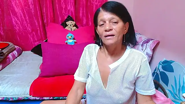 SLUTTYROXY online show from January 13, 5:02 am