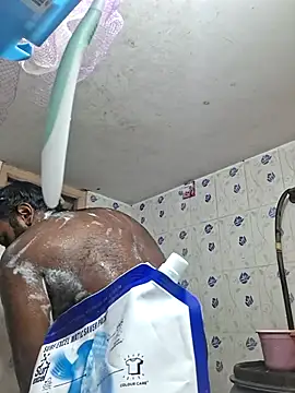 Snapshot of BlackHairy_man chatting on July 21, 1:24 pm BlackHairy man online show from July 21, 1:24 pm