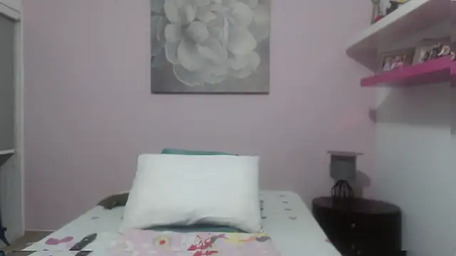 Snapshot of CindyCrawford chatting on March 23, 4:16 am CindyCrawford online show from March 23, 4:16 am