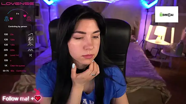 EmilyCandyy online show from December 2, 6:41 am