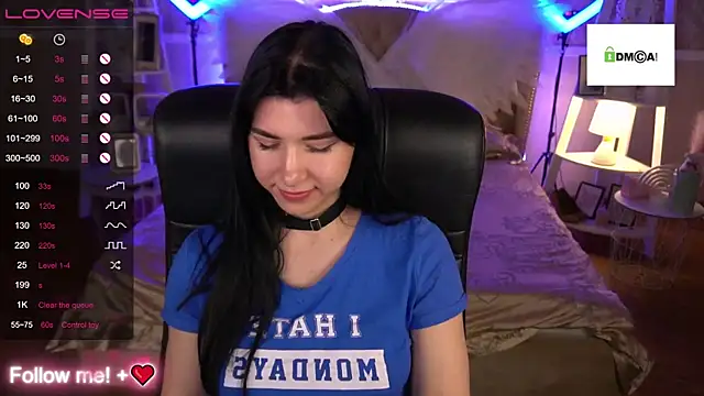 EmilyCandyy online show from December 2, 9:45 am