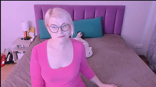 sabrinamacmarren online show from September 27, 3:17 pm