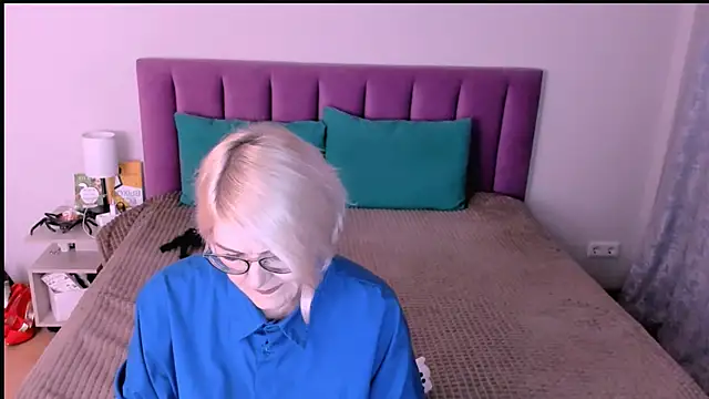 sabrinamacmarren online show from October 30, 3:35 pm