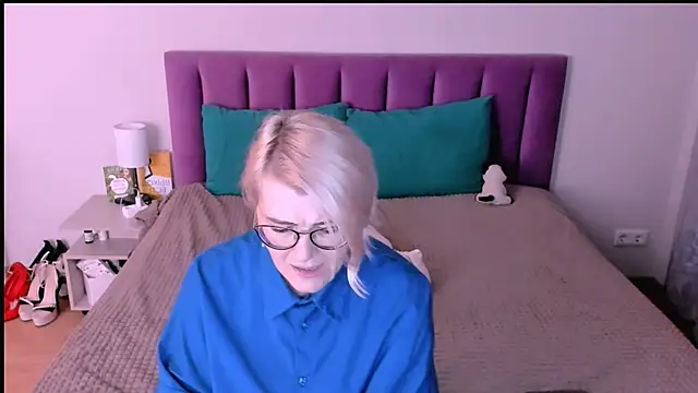 sabrinamacmarren online show from November 6, 3:13 pm