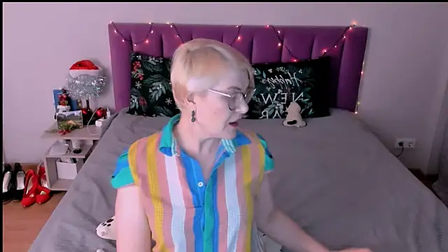 sabrinamacmarren online show from January 14, 4:12 pm