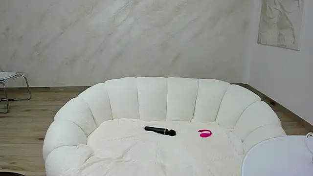 lissababe1 online show from October 13, 5:35 pm