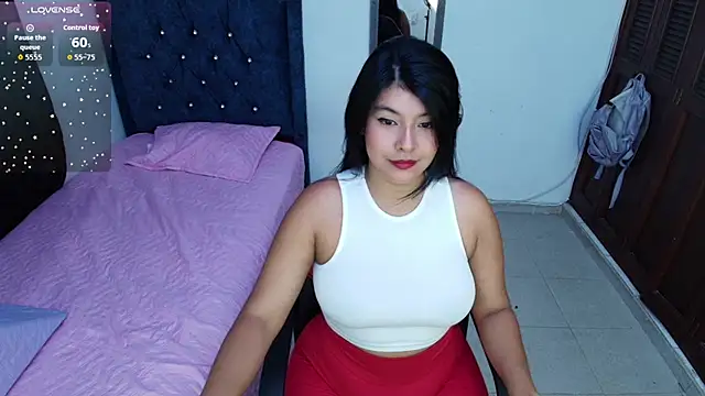 Julieta Sandia online show from October 10, 1:59 am