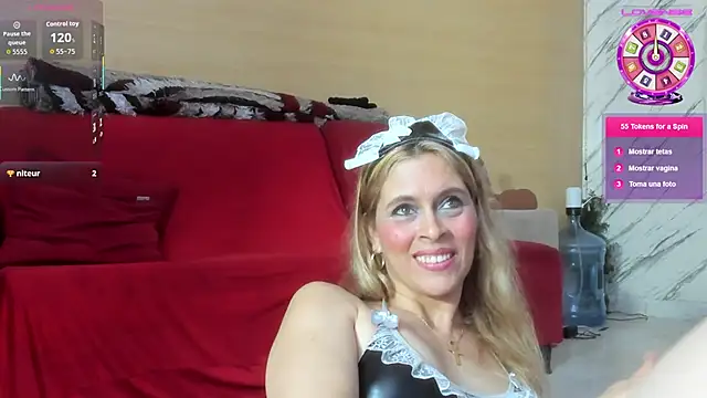 Snapshot of samanthaExsotic chatting on October 24, 1:18 pm samanthaExsotic online show from October 24, 1:18 pm