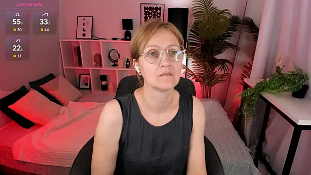 Snapshot of Paris_Cherry chatting on March 1, 1:13 pm Paris Cherry online show from March 1, 1:13 pm