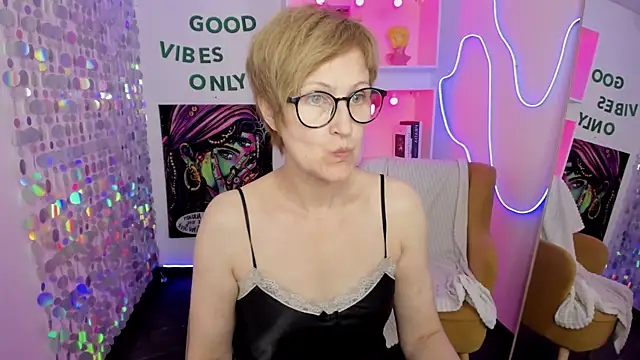 Paris Cherry online show from July 26, 12:56 pm